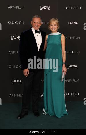 Los Angeles, USA. 06th Nov, 2021. Bob Iger and Willow Bay arrive at the 2021 LACMA Art   Film Gala held at LACMA in Los Angeles, CA on Saturday, November 6, 2021. (Photo By Conor Duffy/Sipa USA) Credit: Sipa USA/Alamy Live News Stock Photo