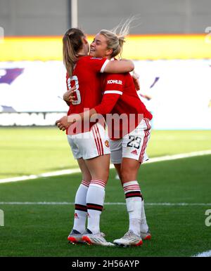 Alessia Russo excited for Manchester United Women bow in front of big Old  Trafford crowd - Manchester Evening News