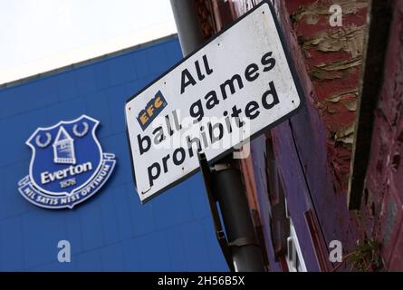 Liverpool, UK. 7th Nov, 2021. A road sign close to the stadium during the Premier League match at Goodison Park, Liverpool. Picture credit should read: Darren Staples/Sportimage Credit: Sportimage/Alamy Live News Credit: Sportimage/Alamy Live News Stock Photo