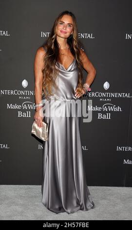 Miami, United States Of America. 06th Nov, 2021. MIAMI, FL- NOV 6: Actress Gabrielle Anwar is seen at the silver carpet during the 26th Annual InterContinental Make-A-Wish Ball in on November 6, 2021 in Miami, Florida. (Photo by Alberto E. Tamargo/Sipa USA) Credit: Sipa USA/Alamy Live News Stock Photo