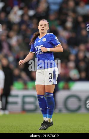 LEICESTER, GBR. 7TH NOV 2021. Sam Tierney of Leicester City during the Barclays FA Women's Super League match between Leicester City and Manchester City at the King Power Stadium, Leicester on Sunday 7th November 2021. (Credit: James Holyoak | MI News) Credit: MI News & Sport /Alamy Live News Stock Photo