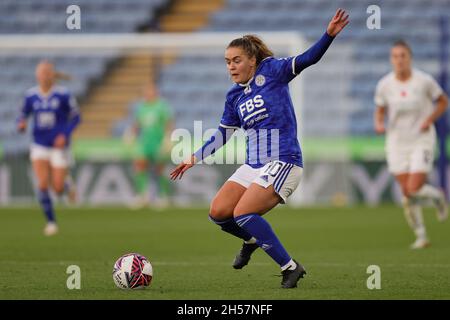 LEICESTER, GBR. 7TH NOV 2021. Charlie Devlin of Leicester City during the Barclays FA Women's Super League match between Leicester City and Manchester City at the King Power Stadium, Leicester on Sunday 7th November 2021. (Credit: James Holyoak | MI News) Credit: MI News & Sport /Alamy Live News Stock Photo
