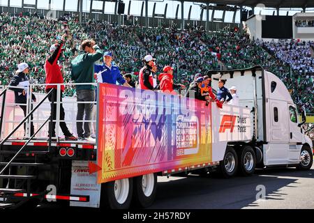Mexico City, Mexico. 07th Nov, 2021. Drivers parade. 07.11.2021. Formula 1 World Championship, Rd 18, Mexican Grand Prix, Mexico City, Mexico, Race Day.  Photo credit should read: XPB/Press Association Images. Credit: XPB Images Ltd/Alamy Live News Stock Photo