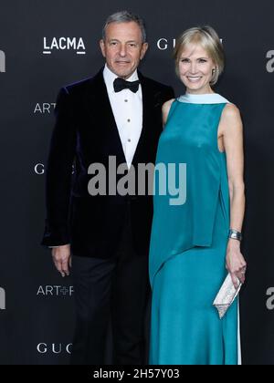 LOS ANGELES, CALIFORNIA, USA - NOVEMBER 06: Bob Iger (Robert Iger) and wife Willow Bay arrive at the 10th Annual LACMA Art + Film Gala 2021 held at the Los Angeles County Museum of Art on November 6, 2021 in Los Angeles, California, United States. (Photo by Xavier Collin/Image Press Agency/Sipa USA) Stock Photo