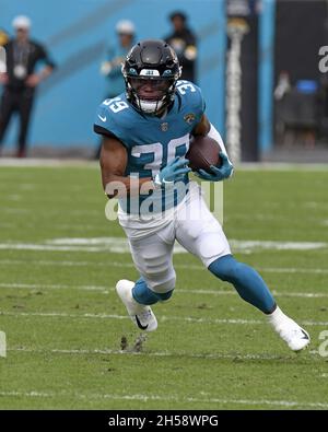 December 18, 2022: Jacksonville Jaguars wide receiver JAMAL AGNEW (39) runs  the ball during the Jacksonville Jaguars vs Dallas Cowboys NFL game at TIAA  Bank Field Stadium in Jacksonville, Fl on December