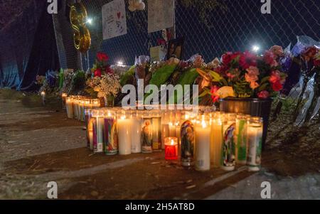 Houston, USA. 08th Nov, 2021. A memorial is set up outside of Astroworld Festival grounds at NRG Park at Houston, Texas on November 8, 2021. The highly anticipated music festival ended with the tragic deaths of eight people Friday night. (Photo by Jennifer Lake/Sipa USA) Credit: Sipa USA/Alamy Live News Stock Photo