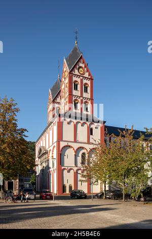 Lüttich, Liege, St. Barthélemy ( Sint-Bartolomeüskerk, Sankt Bartholomäus), Blick von Süden auf das Westwerk Stock Photo