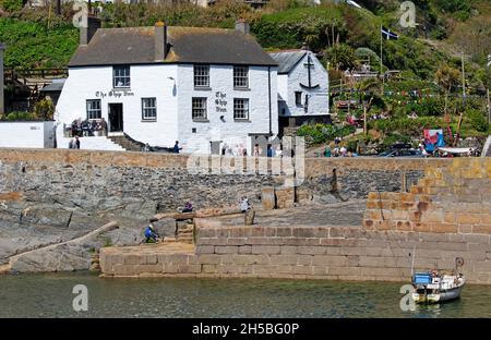 The ship inn by the harbour in porthleven cornwall Stock Photo