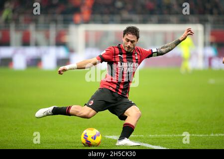 Milano, 07 November 2021 Davide Calabria (Ac Milan) during the Italian Serie A football match between AC Milan and FC Internazionale on November 7, 20 Stock Photo