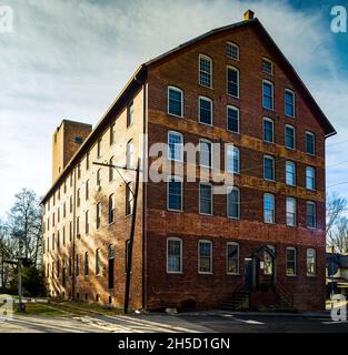 milford tobacco J. S. Halpine Tobacco Warehouse New Milford, Connecticut, USA Stock Photo