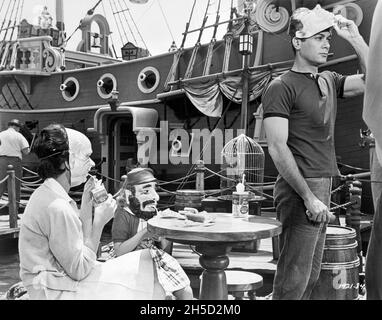 Suzanne Pleshette, Claire Wilcox, Tony Curtis, on-set of the Film, '40 Pounds of Trouble, Universal Pictures, 1962 Stock Photo