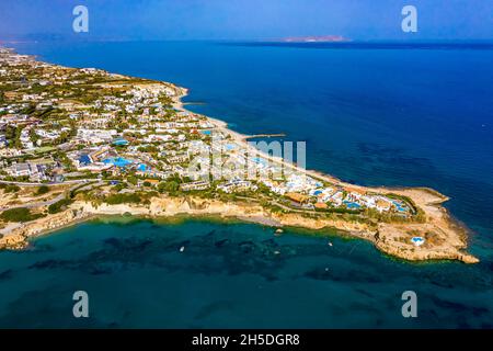 Anissaras auf Kreta aus der Luft | Town Anissaras on Crete from above Stock Photo