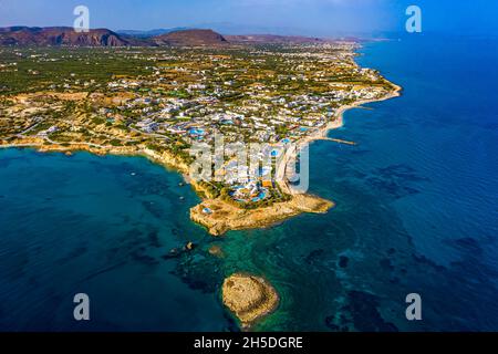 Anissaras auf Kreta aus der Luft | Town Anissaras on Crete from above Stock Photo