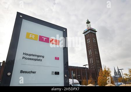 Cologne, Germany. 08th Nov, 2021. A company sign of RTL Germany stands in front of the broadcasting center of the private television station. Credit: Oliver Berg/dpa/Alamy Live News Stock Photo