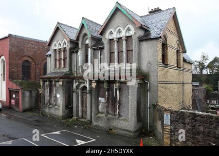 Old unoccupied detached house, Caernarfon, Gwynedd, Wales, UK. Stock Photo