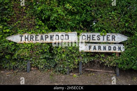 North Devon Sign UK Road Signs as found on streets of North Devon, Fire Hydrant Location ...