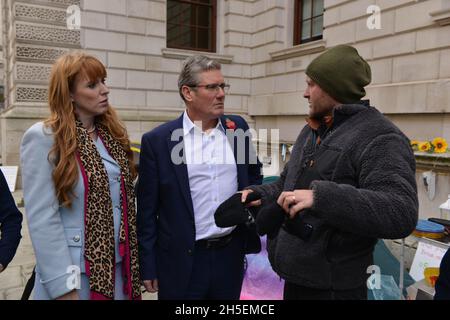 London, UK. 9th Nov, 2021. Labour leader Sir Keir Starmer and his deputy Angela Rayner meet Richard Ratcliffe on his 17th day of hunger strike opposite the Foreign, Commonwealth and Development Office. Credit: Thomas Krych/Alamy Live News Stock Photo
