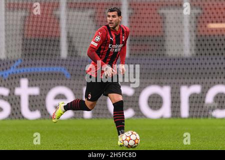 Theo Hernandez of Ac Milan controls the ball during the Serie A match  between Ac Milan and Torino Fc Stock Photo - Alamy