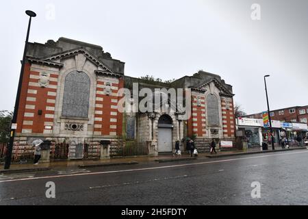 Crumpsall and Cheetham Hill Library in dilapidated condition Cheetham Hill, Greater Manchester, Lancashire, Britain, Uk Stock Photo