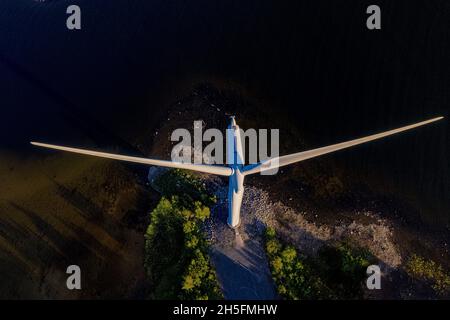 Windräder aus der Luft | Luftbilder von Windrädern in Finnland |  Wind turbine from above Stock Photo