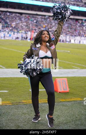 Philadelphia, Pennsylvania, USA. 7th Nov, 2021. Philadelphia Eagles cheerleader during the game against the Los Angeles Chargers on November 7, 2021 at Lincoln Financial Field. (Credit Image: © Debby Wong/ZUMA Press Wire) Stock Photo