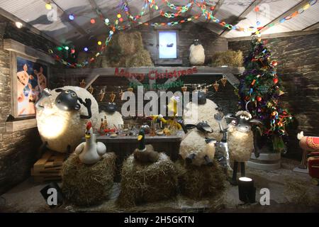 Newcastle, UK, 09th Nov, 2021, Fenwick's Christmas Window revealed on Northumberland Street, Shaun the Sheep's, The Flight Before Christmas, Credit: DEW/Alamy Live News Stock Photo