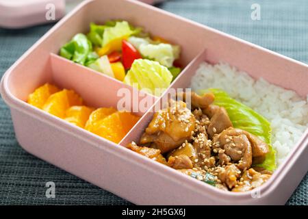 Plastic Lunch Box Tasty Bento Cake Flowers Purple Background Stock Photo by  ©serezniy 549066716