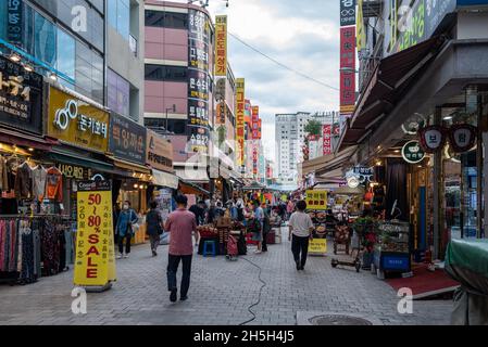 Namdaemun Market large traditional market in Seoul, South Korea on September 25, 2021 Stock Photo