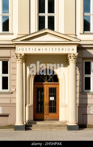 Ministry of Justice of the State of North Rhine-Westphalia, former Regional Court, Duesseldorf, Rhineland, North Rhine-Westphalia, Germany Stock Photo