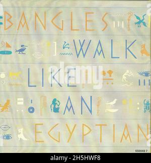 Vintage single record cover - Bangles, The - Walk Like An Egyptian - D - 1986 01 Stock Photo