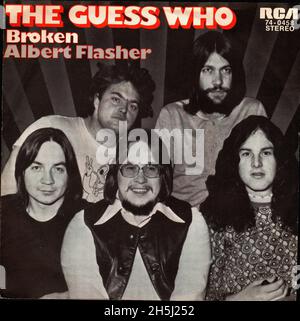 Vintage single record cover - Guess Who, The - Broken - D - 1971 Stock Photo