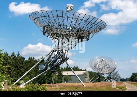 Westerbork, The Netherlands-July 2021; View along the Westerbork Synthesis Radio Telescope (WSRT) deployed in linear array Stock Photo