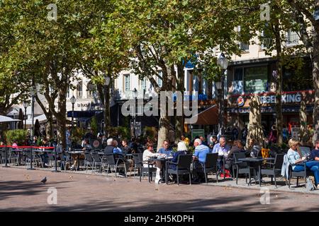 Europe, Luxembourg, Luxembourg City, Ville Haute, Place d'Armes with Cafés and Bars on Rue Genistre Stock Photo