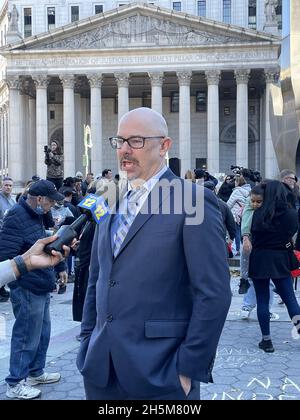 Ew York, NY, USA. 10th Nov, 2021. Michael Kane, Department of Education employee speaks to the media before the ruling on Kane Vs. de Blasio at Foley Square in New York City on November 10, 2021. Credit: Rainmaker Photo/Media Punch/Alamy Live News Stock Photo