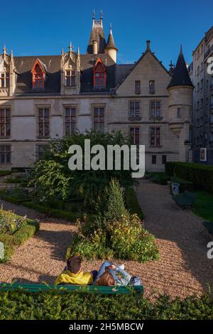 Hôtel de Sens - Medieval Hôtel Particulier (private mansion) in Marais - - Paris, France - architectural elements of a castle or fortress, which combi Stock Photo