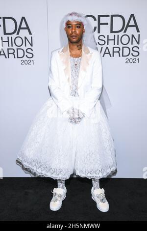 Kid Cudi wearing ERL walking on the red carpet at the 2021 CFDA Fashion ...