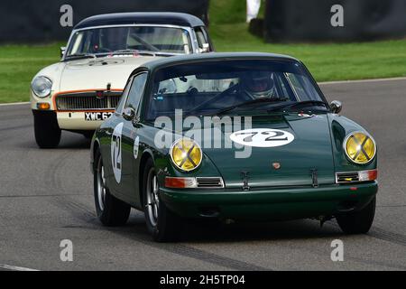 James Cottingham, Porsche 911, Ronnie Hoare Trophy, Road going sports and GT cars representative of those that competed in races between 1960 and 1966 Stock Photo