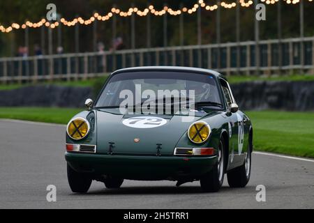 James Cottingham, Porsche 911, Ronnie Hoare Trophy, Road going sports and GT cars representative of those that competed in races between 1960 and 1966 Stock Photo