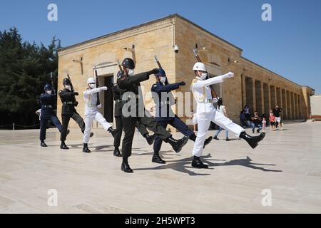 ANKARA, TURKEY - JULY 30, 2021: Soldiers march for changing of the guard ceremony in Anitkabir. Anitkabir is the mausoleum of Ataturk, the founder and Stock Photo