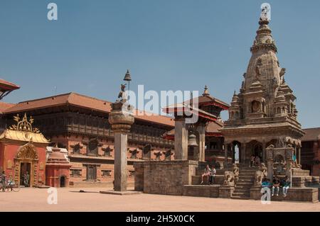 Hindu and Buddhist temples enclose Dattratraya or Durbar Square in the ancient Kathmandu Valley city of Bhaktapur (Bhadgaon), Nepal Stock Photo
