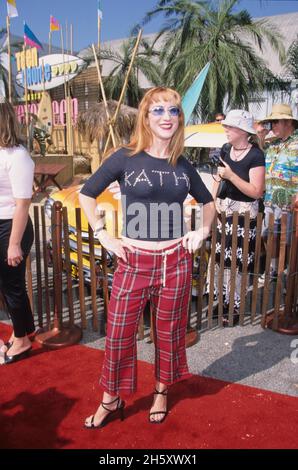 Jan. 1, 2011 - THE TEEN CHOICE 2000 AWARDS .ON FOX AT THE BARKER HANGER  SANTA MONICA