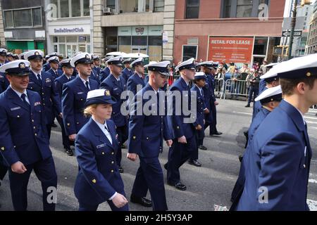 New York, N.Y/USA – 11th Nov. 2021: Members of the United States Coast Guard march in the Veterans Day Parade in New York City on Nov. 11, 2021. (Credit: Gordon Donovan/Alamy Live News) Stock Photo