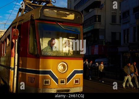 Egypte, la côte méditerranéenne, Alexandrie, le tramway. // Egypt, Alexandria, the tramway. Stock Photo