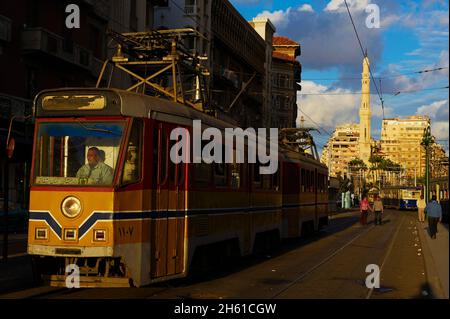 Egypte, la côte méditerranéenne, Alexandrie, le tramway. // Egypt, Alexandria, the tramway. Stock Photo