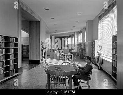 Brooklyn Public Library (Ingersoll Memorial), Prospect Park Plaza, New York; 1941 Stock Photo