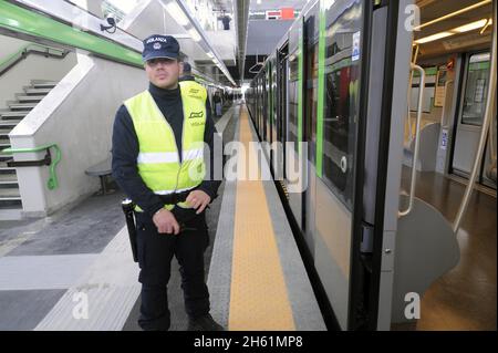 - Milan, private guards in security service on Metro Line 2   - Milano, guardie private in servizio di sicurezza sulla linea 2 della Metropolitana Stock Photo