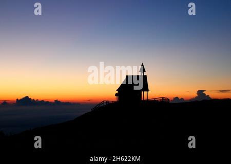 chapel on the steinling alm below the kampenwand,bavaria,upper bavaria,kampenwand (1669 m) in the chiemgau,sunrise chiemgau alps,near aschau,southern germany,germany Stock Photo