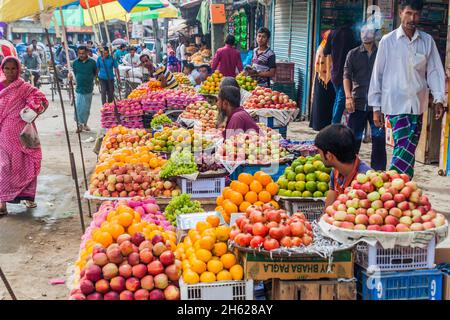 BOGRA, BANGLADESH - NOVEMBER 7, 2016: Fruit stalls in Bogra Bangladesh Stock Photo