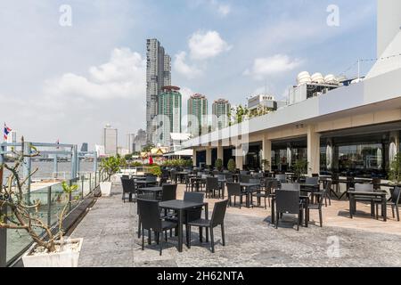 four seasons private residences,chatrium hotel riverside bangkok,view from the terrace of the ramada plaza riverside hotel,chao phraya river,bangkok,thailand,asia Stock Photo