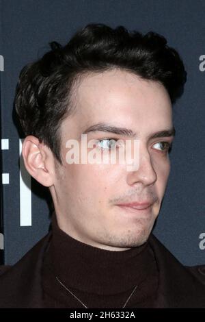 Los Angeles, CA. 11th Nov, 2021. Kodi Smit-McPhee at arrivals for THE POWER OF THE DOG Premiere at 2021 AFI FEST, TCL Chinese Theatre, Los Angeles, CA November 11, 2021. Credit: Priscilla Grant/Everett Collection/Alamy Live News Stock Photo